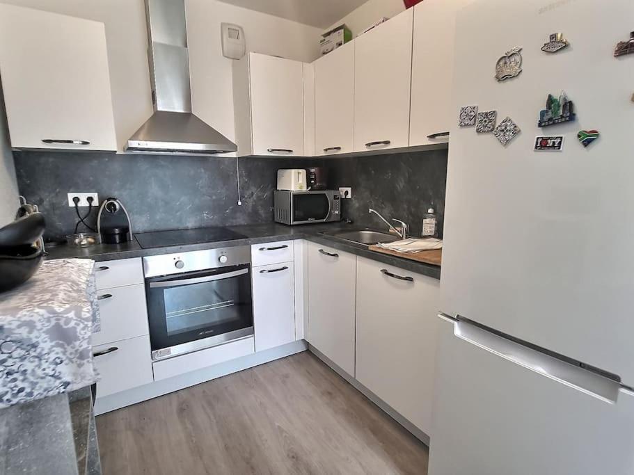 Superbe Appartement Avec 2 Balcons - Vue Sur La Cathedrale Environ 15 Min En Tram Страсбург Экстерьер фото