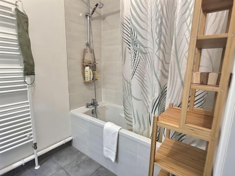 Superbe Appartement Avec 2 Balcons - Vue Sur La Cathedrale Environ 15 Min En Tram Страсбург Экстерьер фото